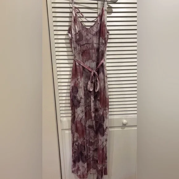 Elegant Pink Floral Maxi Dress - Picture 5 of 8